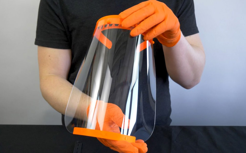 pierce-στο-πλευρό-των-γιατρών-κατασκευάζον-2372822