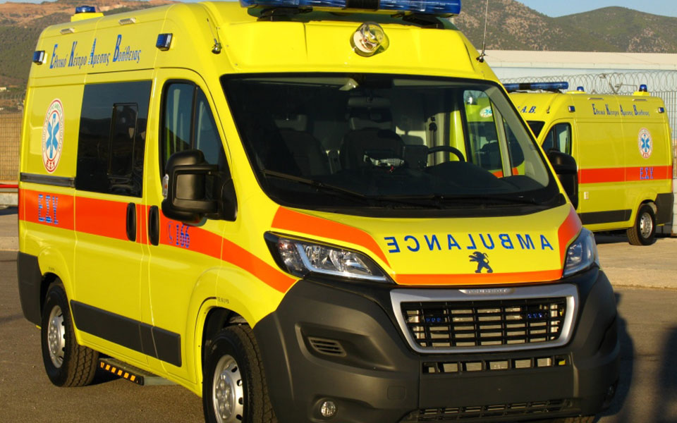 μεσσηνία-αυτοκίνητο-παρέσυρε-και-σκό-2373243