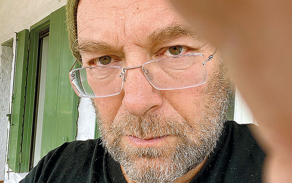 stayhome-χρήστος-μποκόρος-ας-κάνουμε-διάλει-2371777