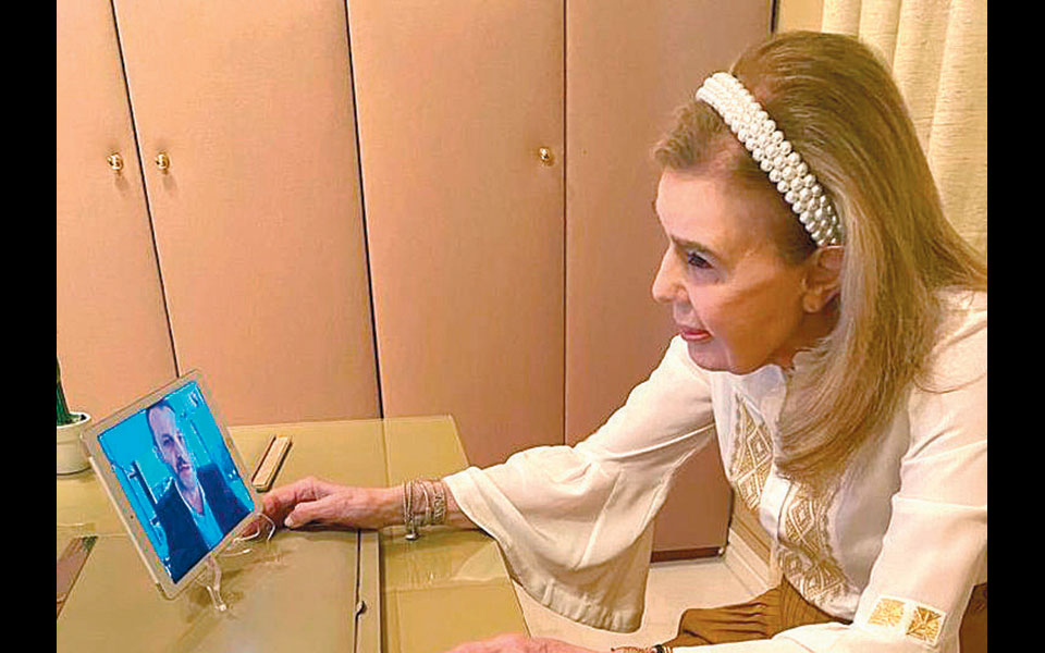 stayhome-μαριάννα-βαρδινογιάννη-κανένας-δεν-2374125