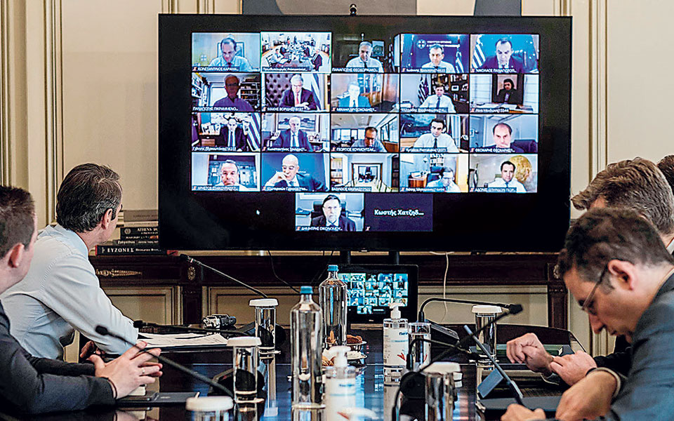 βροχή-νομοσχεδίων-στη-βουλή-2375900