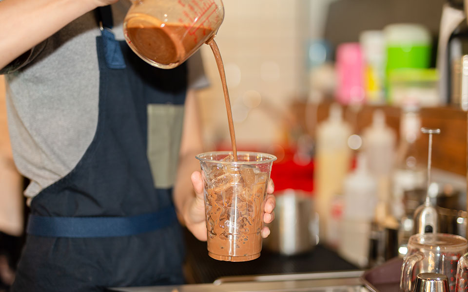 περιβαλλοντικό-τέλος-σε-πλαστικά-ποτ-2374977