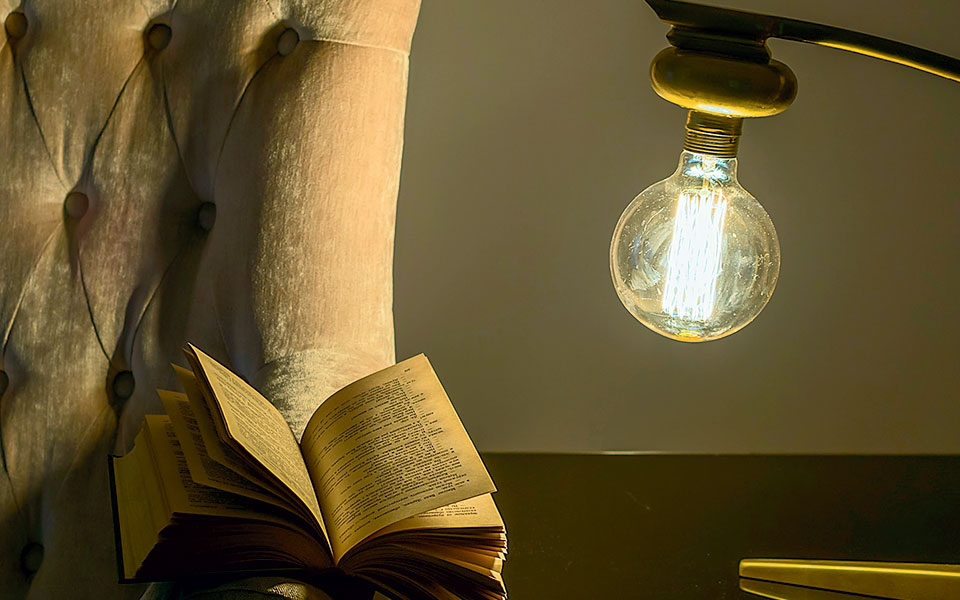 διαβάζοντας-τα-βιβλία-των-άλλων-εντ-2373149