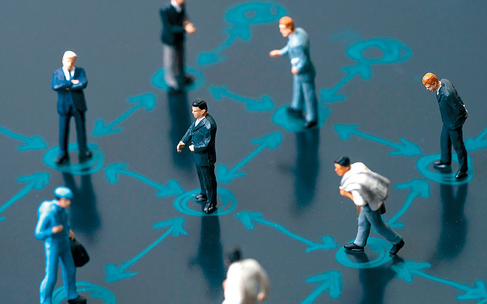 στην-εποχή-των-ανέπαφων-επαφών-2374026