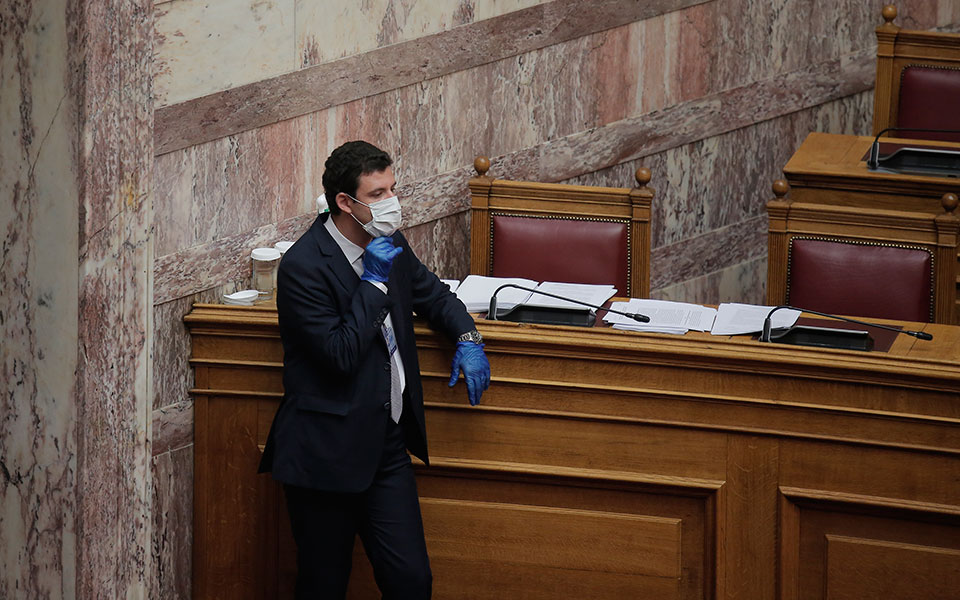 στη-βουλή-οι-αρχηγοί-με-άρωμα-σύγκρο-2375976