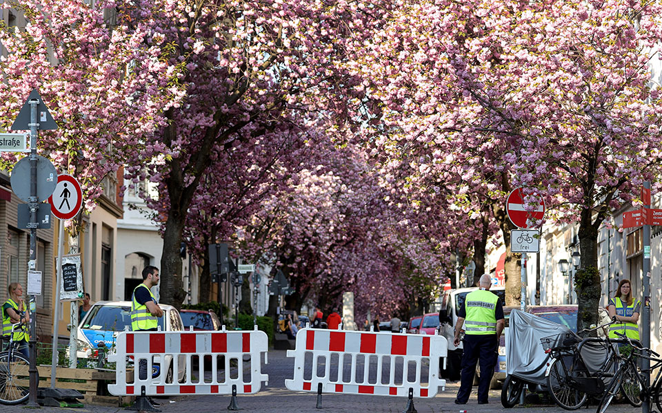 εσπασαν-το-φράγμα-των-2-000-οι-θάνατοι-στη-γ-2372727