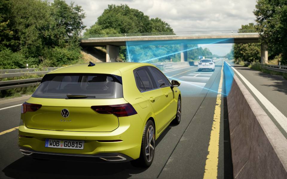 νέο-golf-με-προηγμένο-σύστημα-travel-assist-2371784