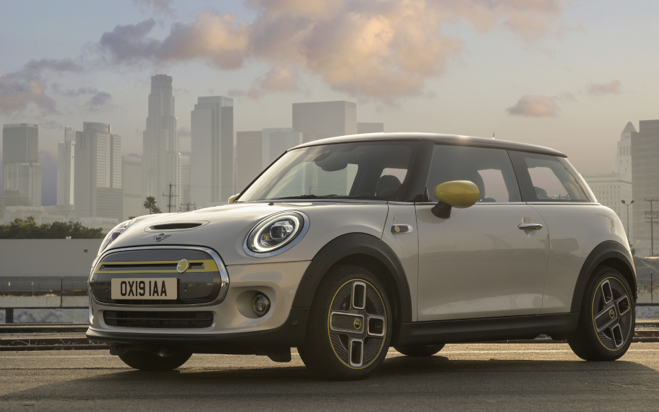 online-παρουσίαση-του-νέου-mini-cooper-se-2375521