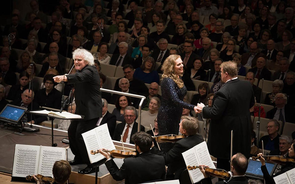 μία-βαλκυρία-με-έμφαση-στα-ανθρώπιν-2371894