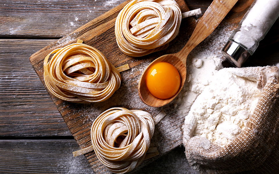 αφιέρωμα-φτιάχνουμε-φρέσκα-ζυμαρικά-2372596