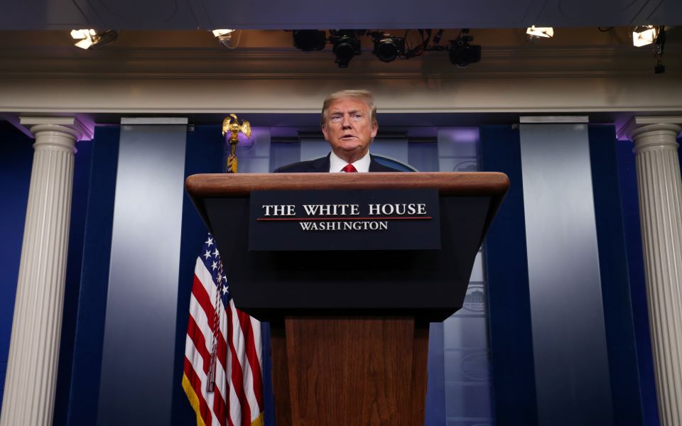 ο-τραμπ-υπέγραψε-το-διάταγμα-για-προσω-2374768