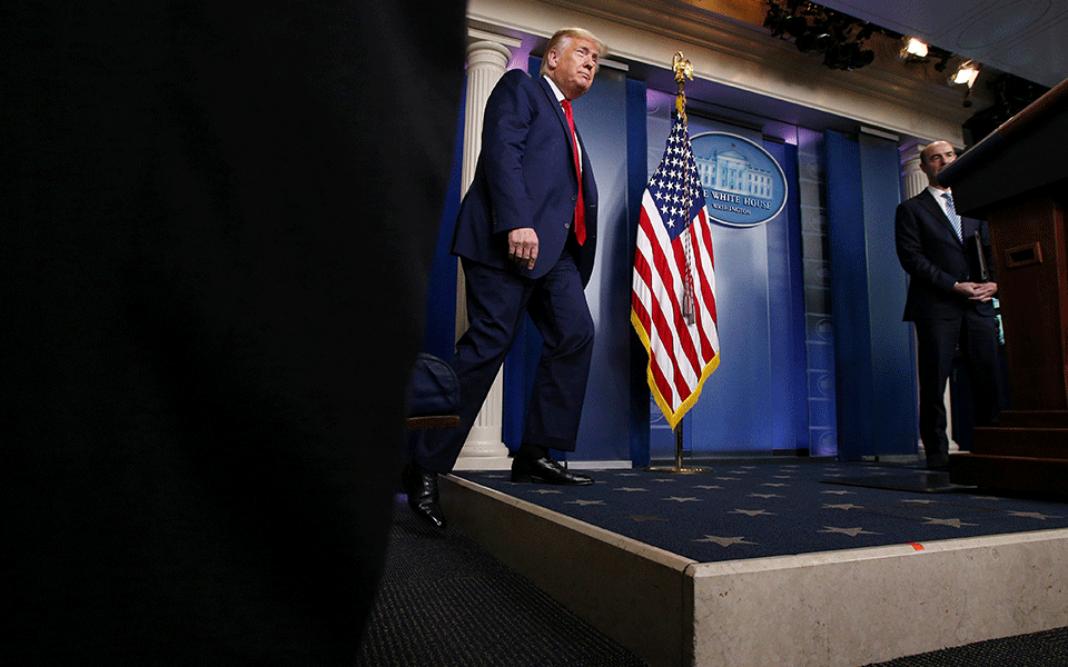 κορωνοϊός-1-783-νεκροί-σε-24-ώρες-στις-ηπα-2372907