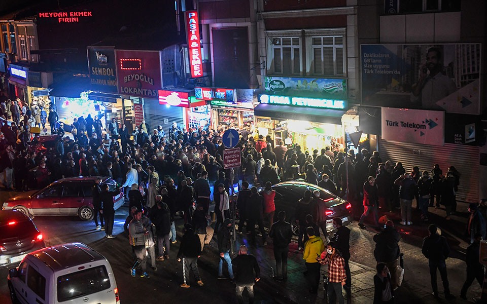 εικόνες-χάους-στην-τουρκία-μετά-την-απ-2373155