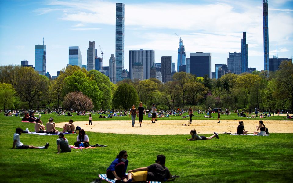 ηπα-3-000-νεκρούς-και-200-000-κρούσματα-ημερησίω-2376645