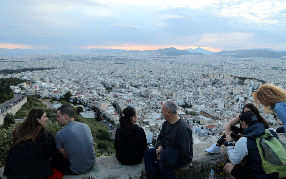 κορωνοϊός-148-435-κρούσματα-200-θάνατοι-115-διασ-2376639