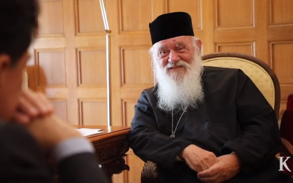 ο-αρχιεπίσκοπος-ιερώνυμος-μιλά-στην-2380772