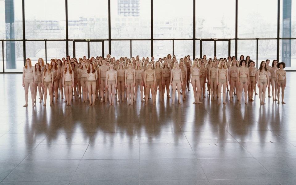 τα-γυμνά-των-helmut-newton-inez-vinoodh-robert-mapplethorpe-σε-μια-virtual-έκθεσ-2380515