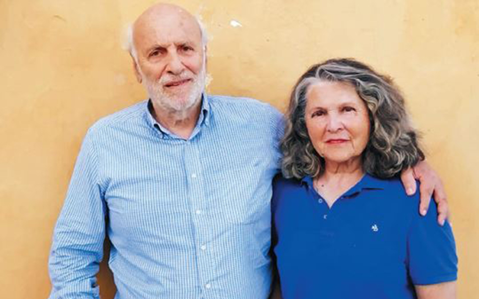 staysafe-κώστας-και-λυδία-καρρά-οι-πανδημίες-2379742