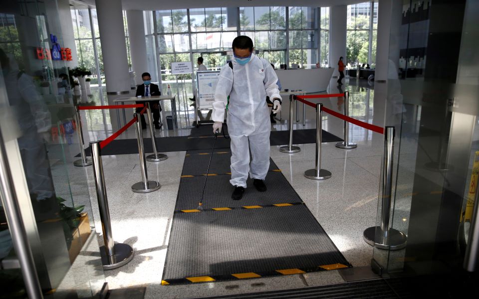 κίνα-νέα-κρούσματα-δείχνουν-ότι-ο-κορω-2379117