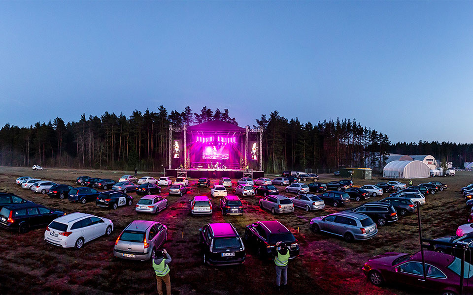 συναυλίες-με-εποχούμενο-κοινό-2377365