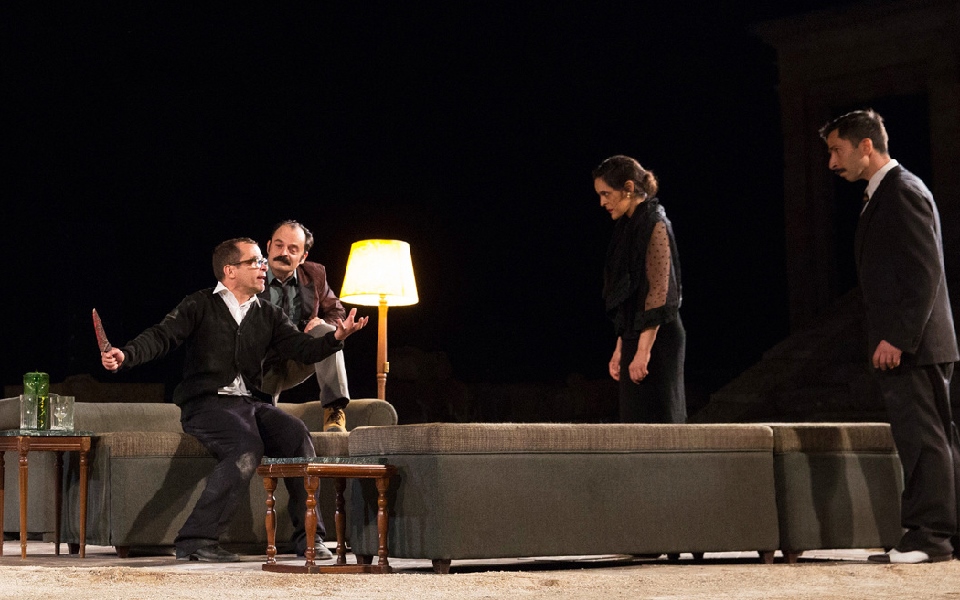 διαδικτυακά-η-ορέστεια-του-χουβαρδ-2378651