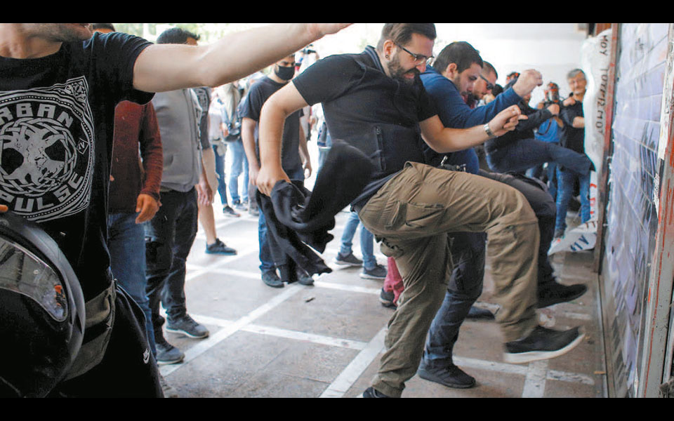 οταν-ο-δ-μάρδας-ένιωσε-ένα-ξάναμμα-2380670