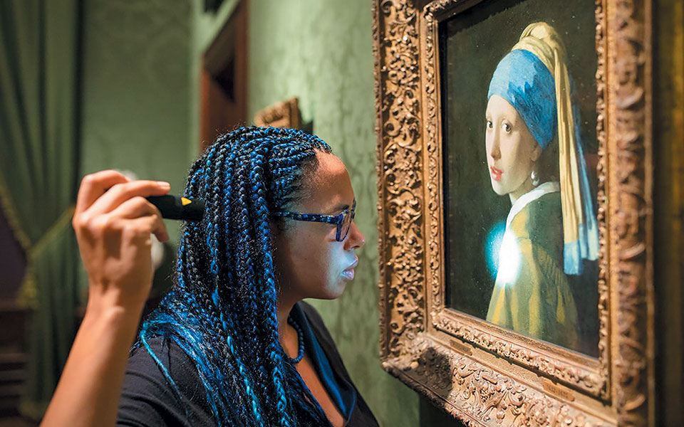 ενα-διάσημο-κορίτσι-αποκαλύπτεται-2376922