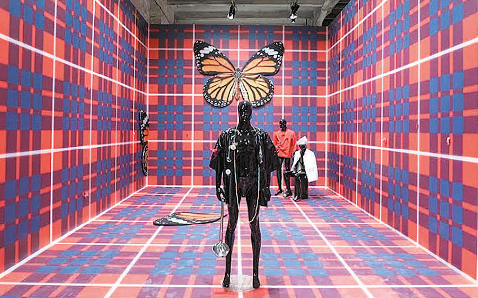 η-μπιενάλε-της-βενετίας-χάνει-έναν-χρό-2379110