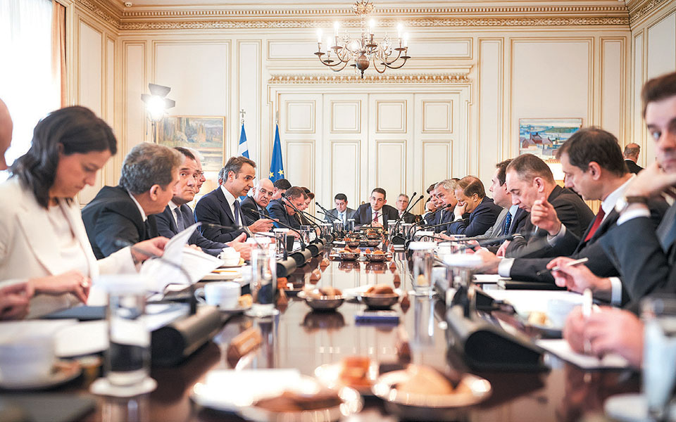 μεταξύ-εκλογών-και-ανασχηματισμού-2378579