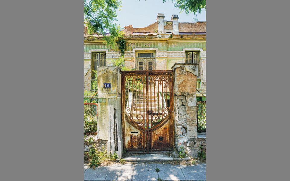 οι-βωμοί-της-αγίας-λαύρας-2378408