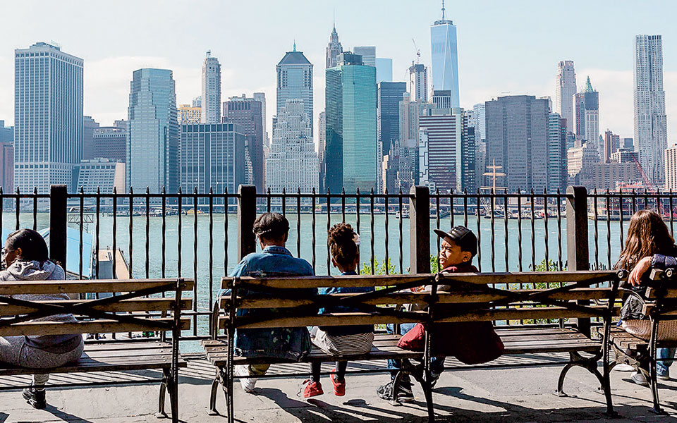 σάιμον-κρίτσλεϊ-στην-κ-η-πανδημία-έσ-2376169