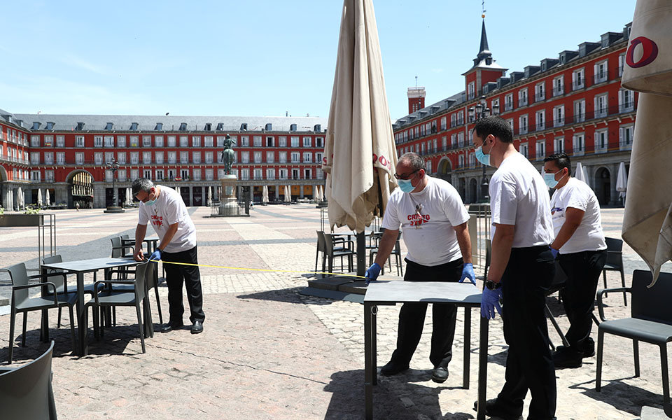 διακοπές-στην-ισπανία-για-ξένους-τουρ-2379858