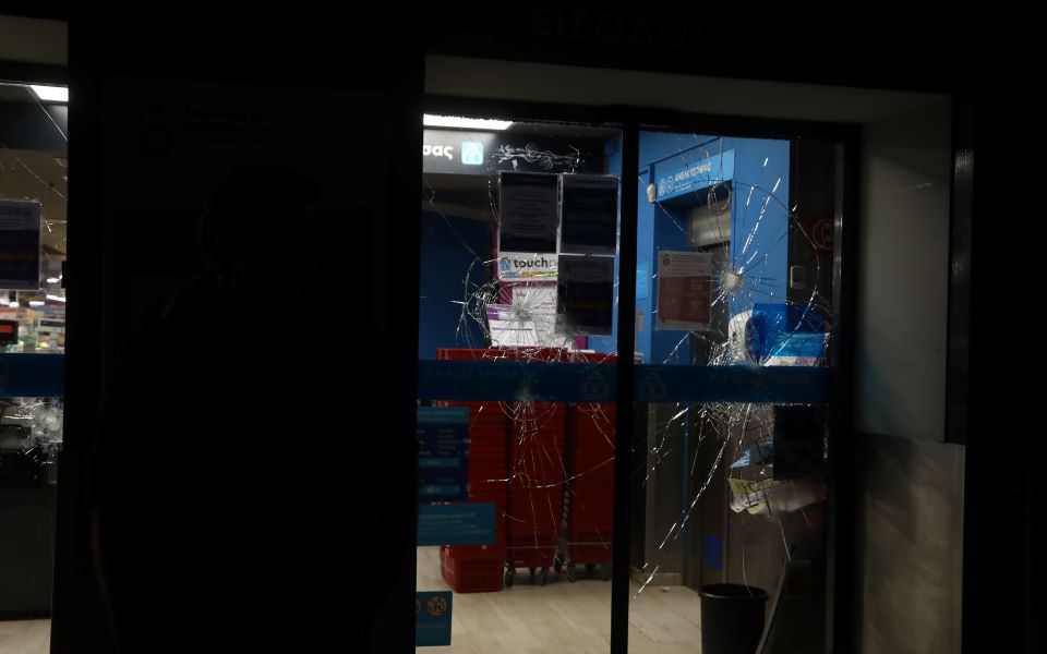 επεισόδια-στην-κυψέλη-αντιεξουσιαστ-2377549