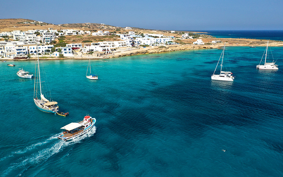 οι-αναγνώστες-ταξιδεύουν-στις-κυκλάδ-2376961