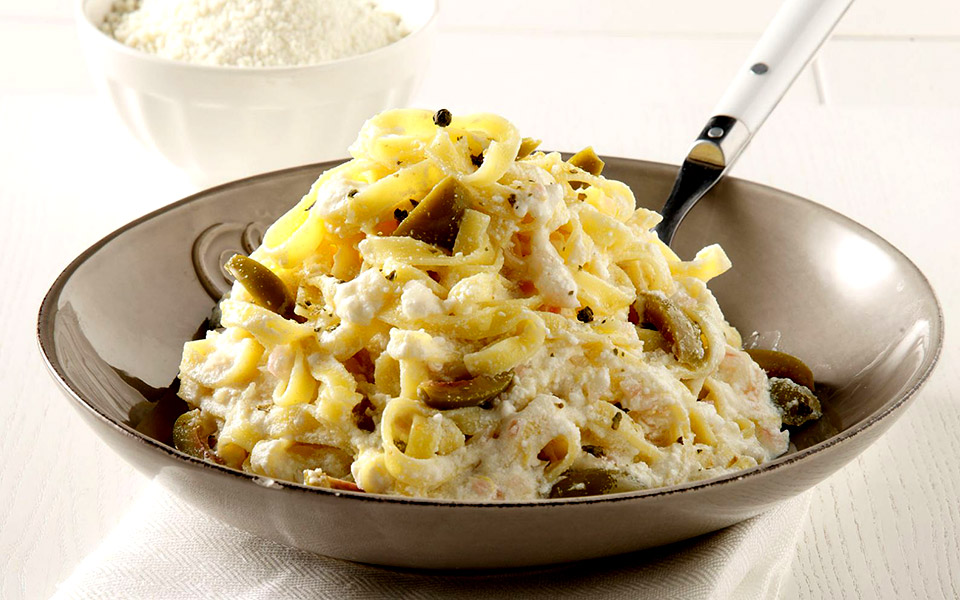 ταλιατέλες-με-ελιές-λεμόνι-και-παρμεζ-2378993