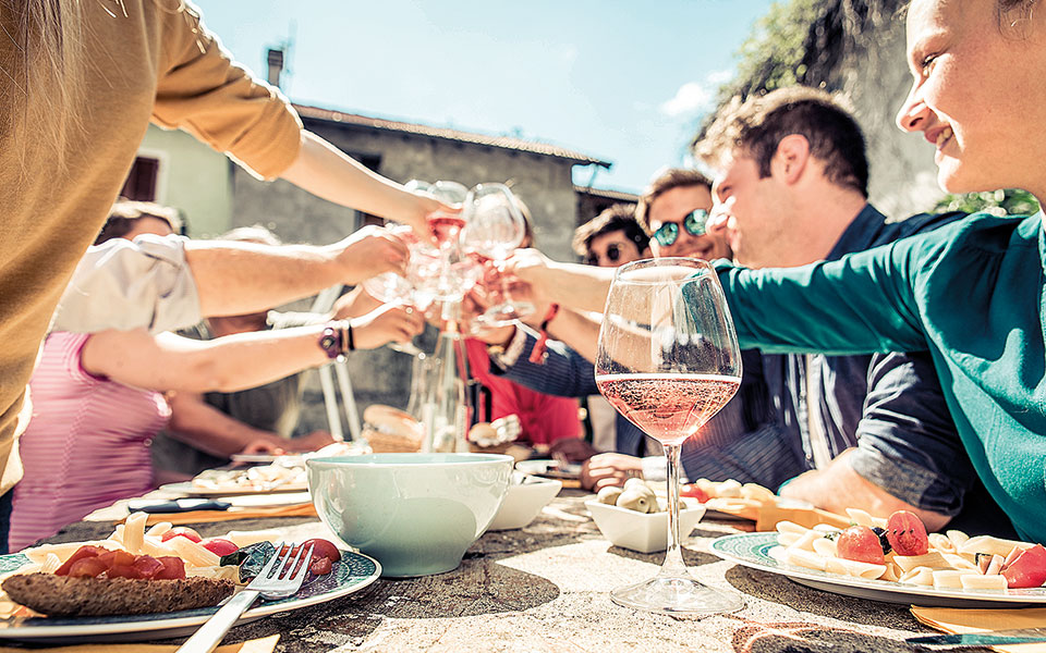 μια-φορά-κι-ένα-κρασί-2378959