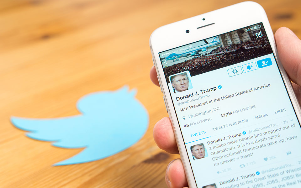 το-twitter-έκρυψε-κοινοποίηση-του-τραμπ-γι-2380693