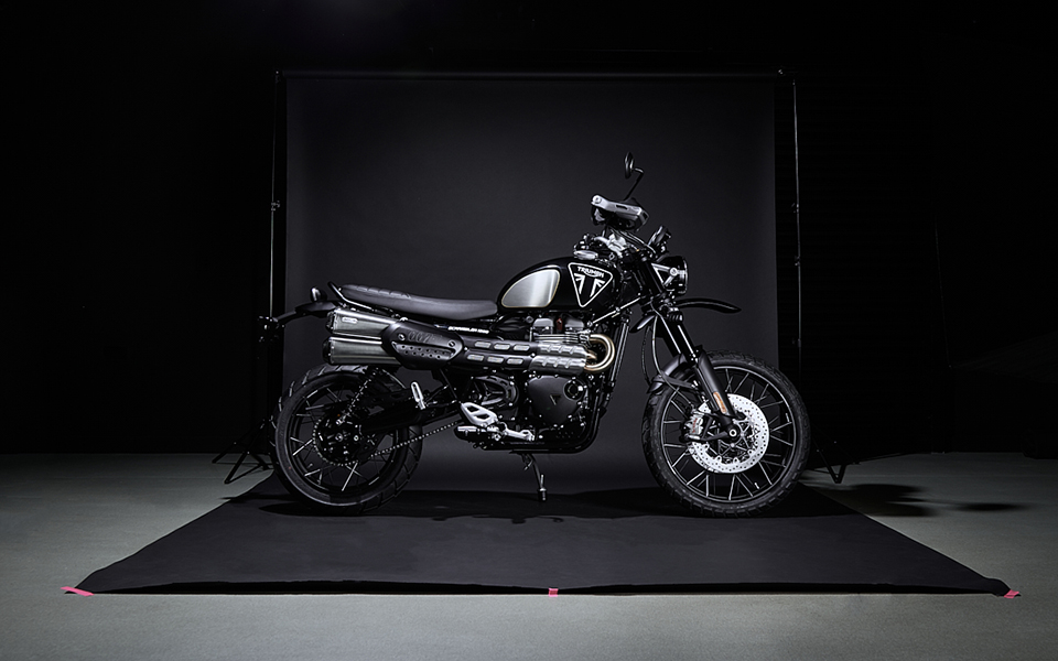 ολοκαίνουργια-triumph-scrambler-1200-bond-edition-2379520