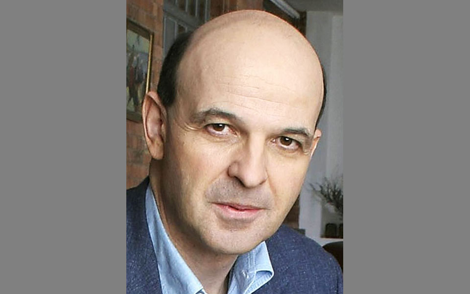 δημοσιογράφος-στο-μπούκερ-2381201