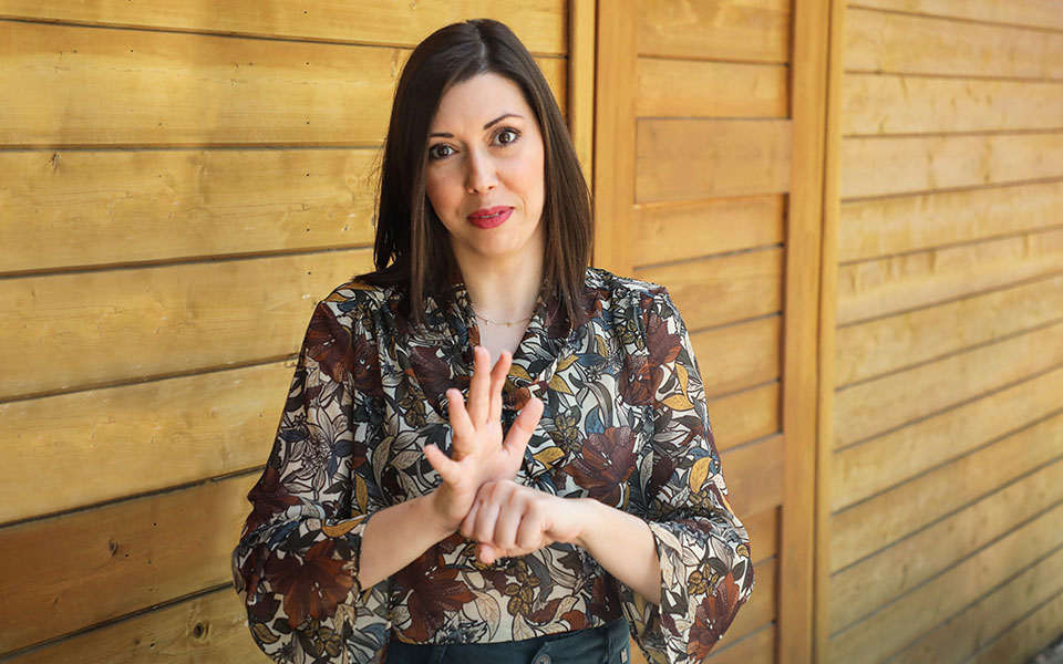 ροζαλία-φουντά-μόνο-οι-κινήσεις-των-χ-2382149