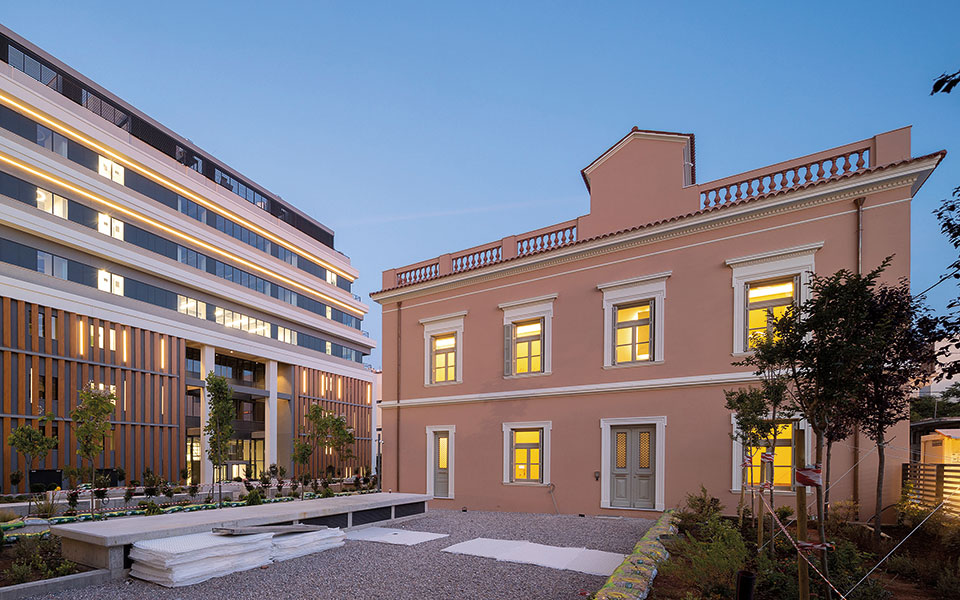 η-ατμομηχανή-του-νέου-πειραιά-2385462