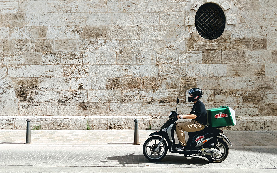 κορωνοϊός-και-delivery-μια-δύσκολη-εξίσωση-ή-2382722