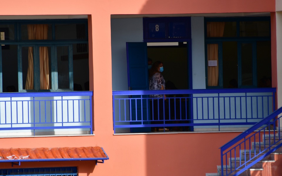 αγνωστοι-πυροβόλησαν-στα-τζάμια-του-γ-2383146