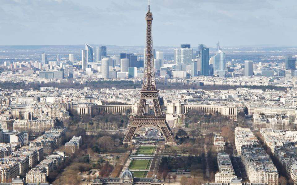 η-γαλλία-ανοίγει-τα-σύνορα-της-για-ταξι-2382824