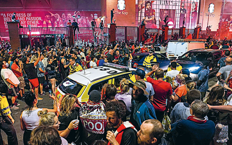 μια-βραδιά-επεισοδίων-στο-νότινγκ-χιλ-2385181