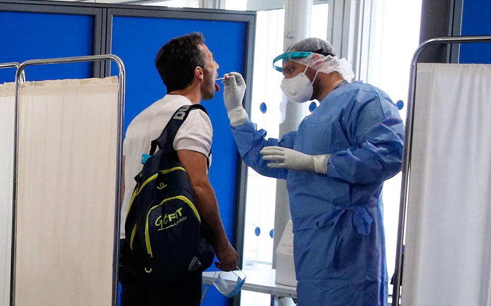 κορωνοϊός-αύξηση-εισαγόμενων-κρουσμ-2385167