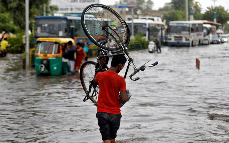 ινδία-τουλάχιστον-107-άνθρωποι-σκοτώθηκ-2384993