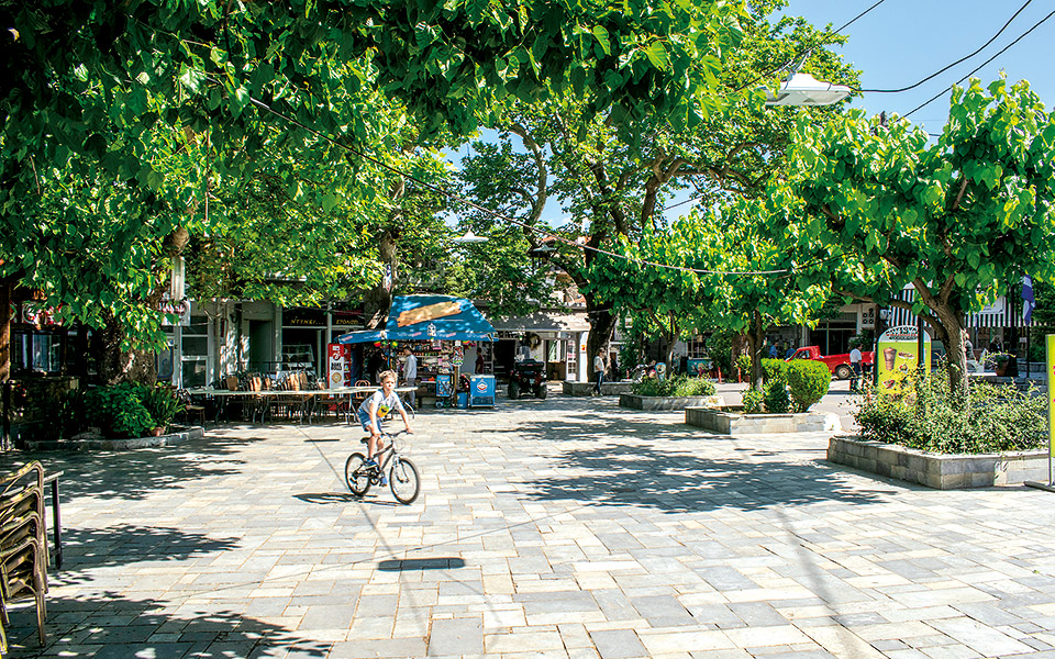 στη-δροσιά-του-παρνασσού-2381439