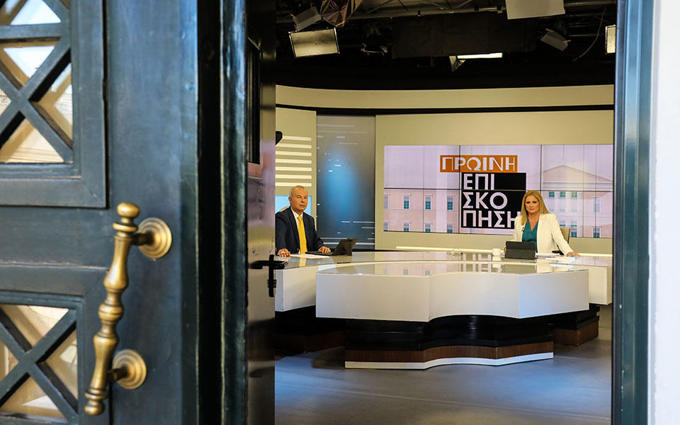 tηλεόραση-από-το-σπιτάκι-του-κηπουρού-2384049