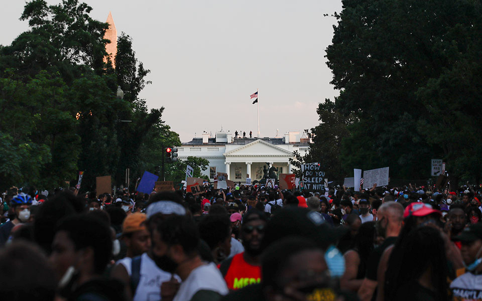 τζορτζ-φλόιντ-το-μεγαλύτερο-κύμα-διαδ-2382000